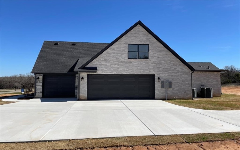1021 Annabelles Avenue, Weatherford, TX 76087, 4 Bedrooms Bedrooms, ,3 BathroomsBathrooms,Residential,For Sale,1021 Annabelles Avenue,20812126