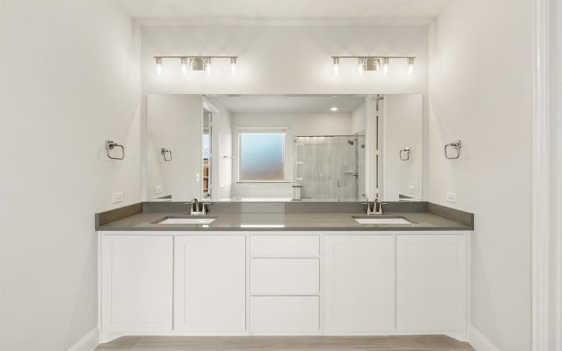 329 Sparkling Springs Drive, Waxahachie, TX 75165, 5 Habitaciones Habitaciones , ,5 BañosBaños,Residential,En Venta,329 Sparkling Springs Drive,20815994