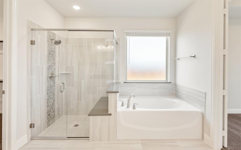 329 Sparkling Springs Drive, Waxahachie, TX 75165, 5 Habitaciones Habitaciones , ,5 BañosBaños,Residential,En Venta,329 Sparkling Springs Drive,20815994