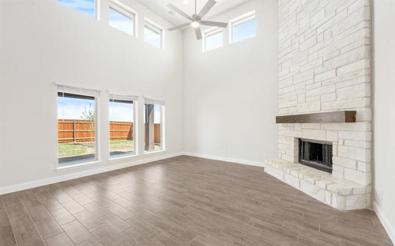 329 Sparkling Springs Drive, Waxahachie, TX 75165, 5 Habitaciones Habitaciones , ,5 BañosBaños,Residential,En Venta,329 Sparkling Springs Drive,20815994
