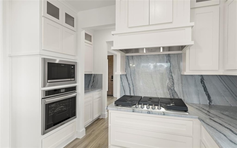 13736 Riola Drive, Little Elm, TX 75068, 5 Bedrooms Bedrooms, ,6 BathroomsBathrooms,Residential,For Sale,13736 Riola Drive,20812280