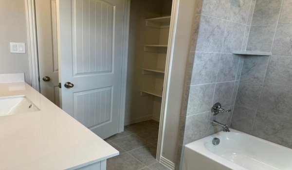 2467 Blackjack Oak Road, Oak Ridge, TX 75161, 4 Habitaciones Habitaciones , ,2 BañosBaños,Residential,En Venta,2467 Blackjack Oak Road,20812293