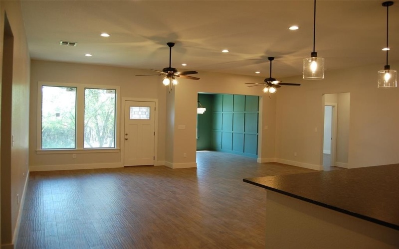 2510 Lakeridge Drive, Granbury, TX 76048, 3 Bedrooms Bedrooms, ,2 BathroomsBathrooms,Residential,For Sale,2510 Lakeridge Drive,20816158