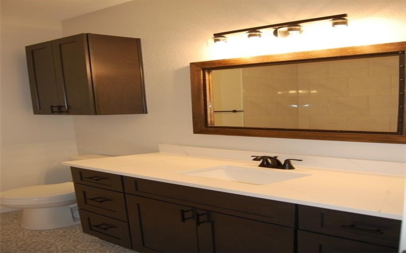 2510 Lakeridge Drive, Granbury, TX 76048, 3 Bedrooms Bedrooms, ,2 BathroomsBathrooms,Residential,For Sale,2510 Lakeridge Drive,20816158