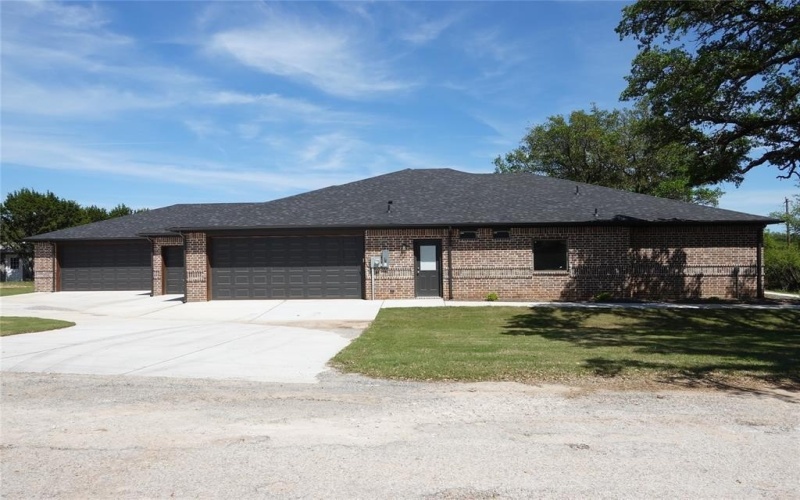 2510 Lakeridge Drive, Granbury, TX 76048, 3 Bedrooms Bedrooms, ,2 BathroomsBathrooms,Residential,For Sale,2510 Lakeridge Drive,20816158