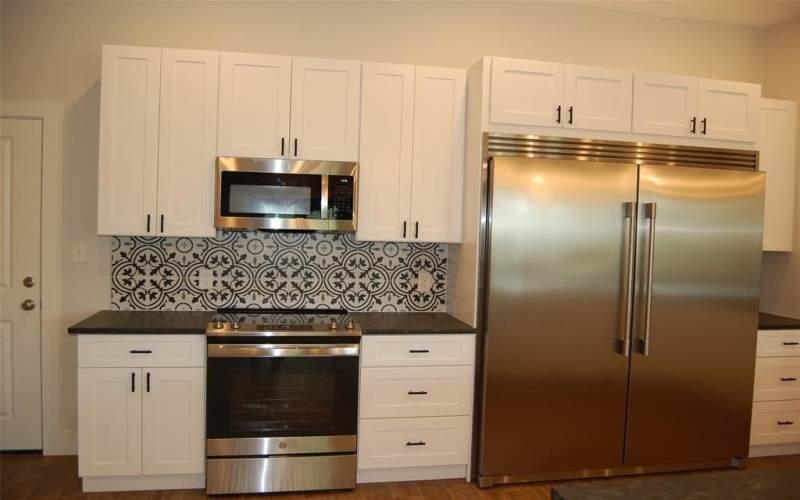 2510 Lakeridge Drive, Granbury, TX 76048, 3 Bedrooms Bedrooms, ,2 BathroomsBathrooms,Residential,For Sale,2510 Lakeridge Drive,20816158