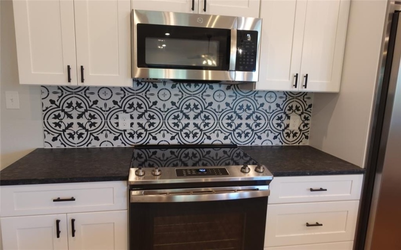 2510 Lakeridge Drive, Granbury, TX 76048, 3 Bedrooms Bedrooms, ,2 BathroomsBathrooms,Residential,For Sale,2510 Lakeridge Drive,20816158