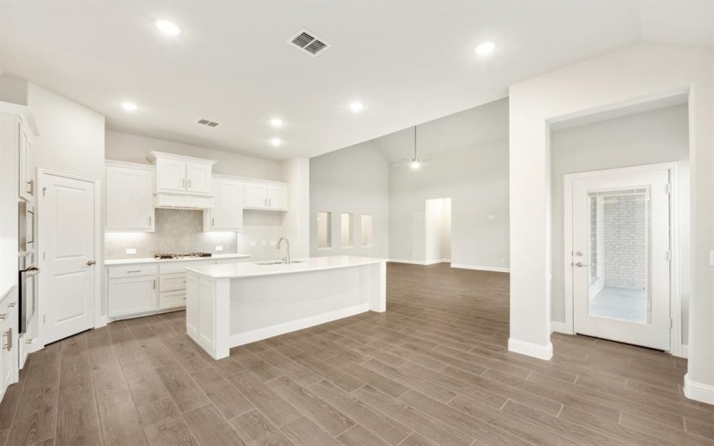 2156 Charming Forge Road, Forney, TX 75126, 4 Bedrooms Bedrooms, ,3 BathroomsBathrooms,Residential,For Sale,2156 Charming Forge Road,20812410