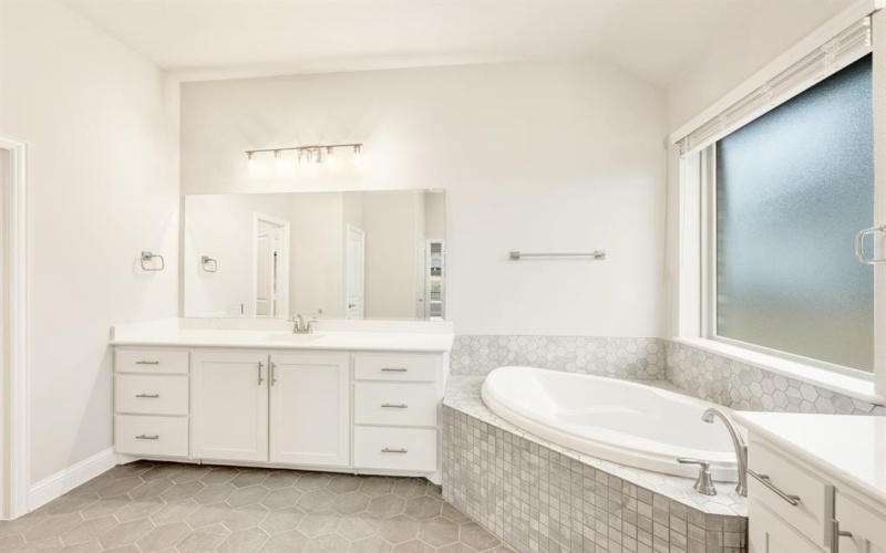 2156 Charming Forge Road, Forney, TX 75126, 4 Bedrooms Bedrooms, ,3 BathroomsBathrooms,Residential,For Sale,2156 Charming Forge Road,20812410