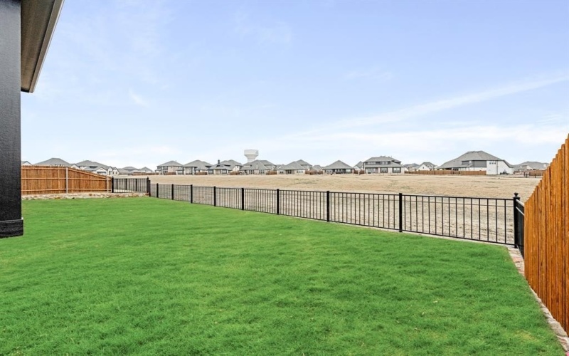 2156 Charming Forge Road, Forney, TX 75126, 4 Bedrooms Bedrooms, ,3 BathroomsBathrooms,Residential,For Sale,2156 Charming Forge Road,20812410
