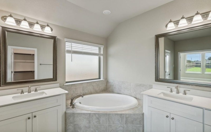 679 Cherry Bark Trail, Waxahachie, TX 75165, 4 Bedrooms Bedrooms, ,3 BathroomsBathrooms,Residential,For Sale,679 Cherry Bark Trail,20812953