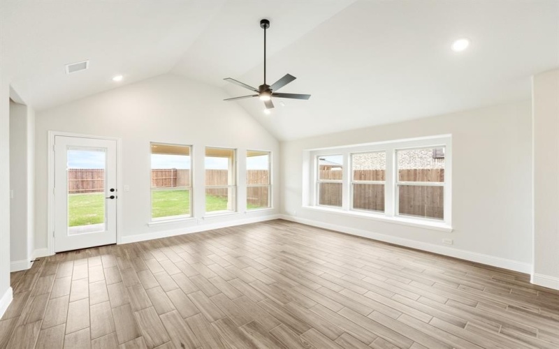 144 Fireberry Drive, Glenn Heights, TX 75154, 4 Bedrooms Bedrooms, ,2 BathroomsBathrooms,Residential,For Sale,144 Fireberry Drive,20813294