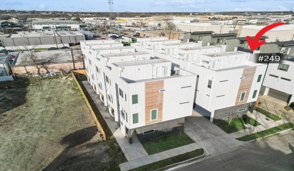 2804 Weisenberger Street #249, Fort Worth, TX 76107, 2 Habitaciones Habitaciones , ,2 BañosBaños,Residential,En Venta,2804 Weisenberger Street,20810016