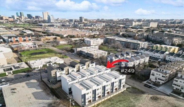 2804 Weisenberger Street #249, Fort Worth, TX 76107, 2 Habitaciones Habitaciones , ,2 BañosBaños,Residential,En Venta,2804 Weisenberger Street,20810016