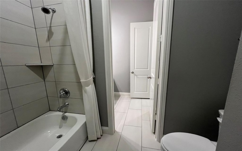 5529 Mountain Island Drive, Fort Worth, TX 76179, 3 Bedrooms Bedrooms, ,2 BathroomsBathrooms,Residential,For Sale,5529 Mountain Island Drive,20810051