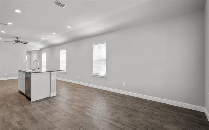 612 CAPSTONE Circle, Granbury, TX 76048, 3 Bedrooms Bedrooms, ,2 BathroomsBathrooms,Residential,For Sale,612 CAPSTONE Circle,20810054