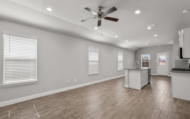 612 CAPSTONE Circle, Granbury, TX 76048, 3 Bedrooms Bedrooms, ,2 BathroomsBathrooms,Residential,For Sale,612 CAPSTONE Circle,20810054
