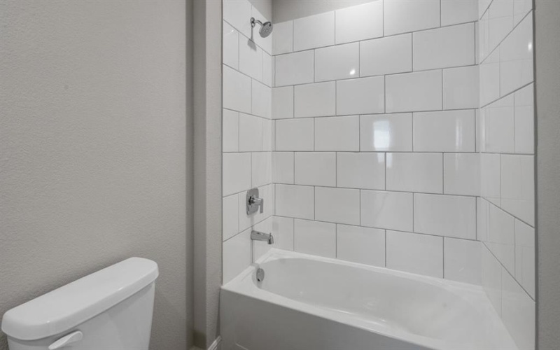 612 CAPSTONE Circle, Granbury, TX 76048, 3 Bedrooms Bedrooms, ,2 BathroomsBathrooms,Residential,For Sale,612 CAPSTONE Circle,20810054
