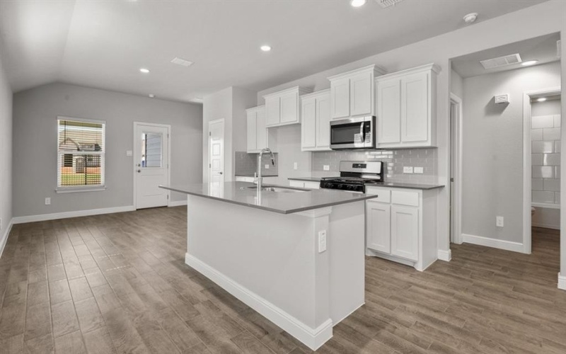 612 CAPSTONE Circle, Granbury, TX 76048, 3 Bedrooms Bedrooms, ,2 BathroomsBathrooms,Residential,For Sale,612 CAPSTONE Circle,20810054