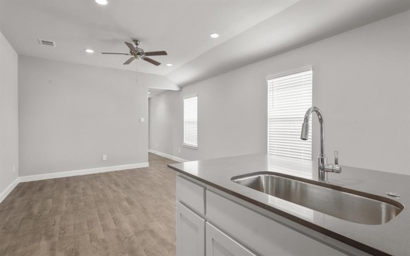 612 CAPSTONE Circle, Granbury, TX 76048, 3 Bedrooms Bedrooms, ,2 BathroomsBathrooms,Residential,For Sale,612 CAPSTONE Circle,20810054