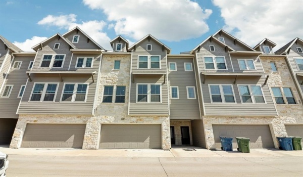 104 Samuel Street, Lewisville, TX 75057, 3 Bedrooms Bedrooms, ,3 BathroomsBathrooms,Residential,For Sale,104 Samuel Street,20810114