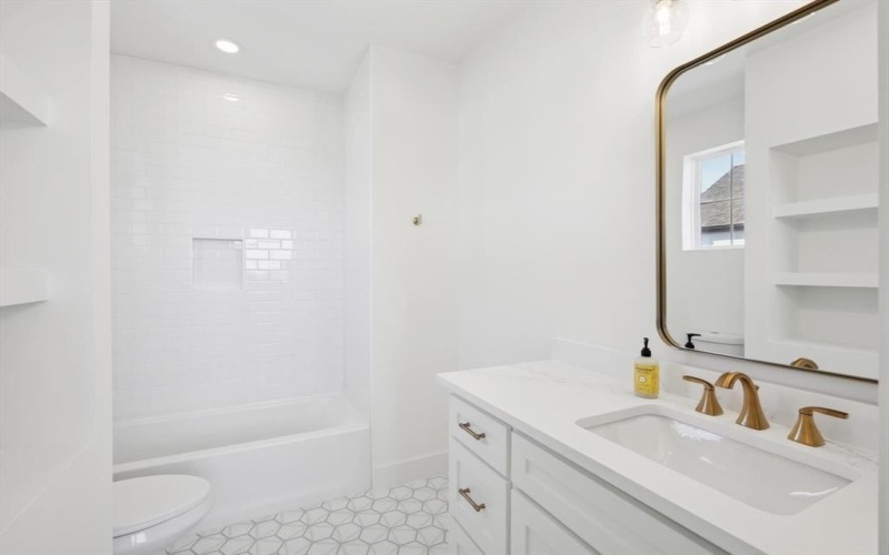 313 Rusk Street, Roanoke, TX 76262, 4 Bedrooms Bedrooms, ,3 BathroomsBathrooms,Residential,For Sale,313 Rusk Street,20813921