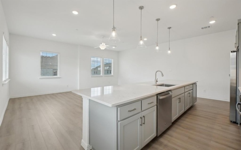 2402 Bulin Drive, Mansfield, TX 76063, 3 Habitaciones Habitaciones , ,2 BañosBaños,Residential,En Venta,2402 Bulin Drive,20810617