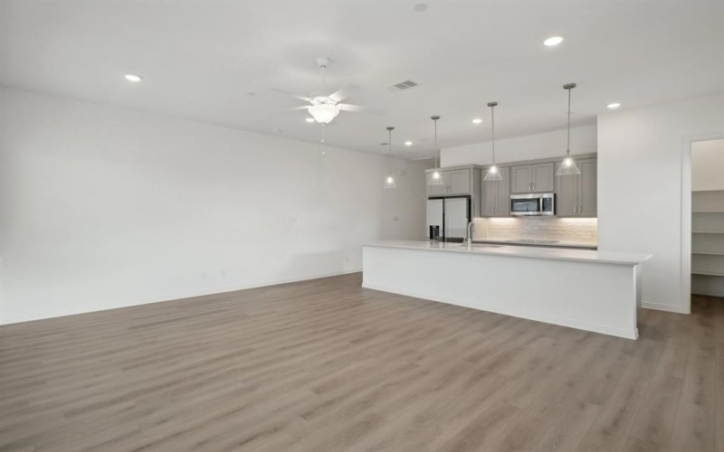 2402 Bulin Drive, Mansfield, TX 76063, 3 Habitaciones Habitaciones , ,2 BañosBaños,Residential,En Venta,2402 Bulin Drive,20810617