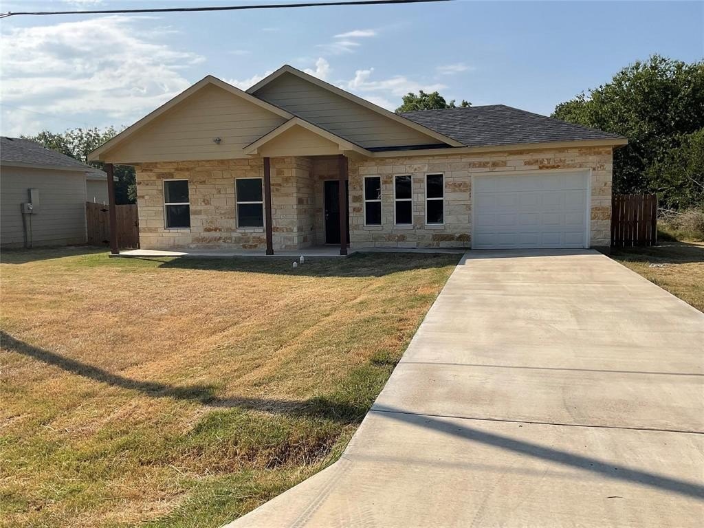 305 SW 6th Street, Kerens, TX 75144, 3 Bedrooms Bedrooms, ,2 BathroomsBathrooms,Residential,For Sale,305 SW 6th Street,20814202