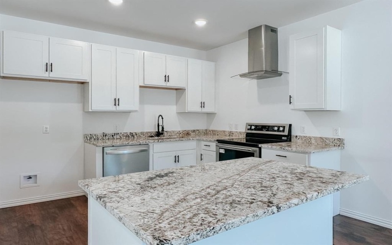 305 SW 6th Street, Kerens, TX 75144, 3 Bedrooms Bedrooms, ,2 BathroomsBathrooms,Residential,For Sale,305 SW 6th Street,20814202