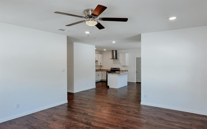 305 SW 6th Street, Kerens, TX 75144, 3 Bedrooms Bedrooms, ,2 BathroomsBathrooms,Residential,For Sale,305 SW 6th Street,20814202