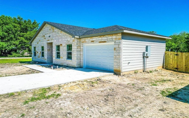 305 SW 6th Street, Kerens, TX 75144, 3 Bedrooms Bedrooms, ,2 BathroomsBathrooms,Residential,For Sale,305 SW 6th Street,20814202