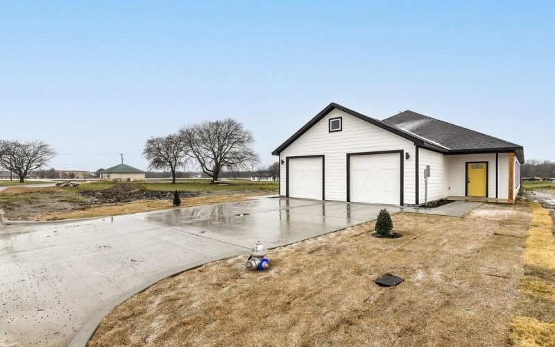 1020 Burnett Boulevard #A and B, Alvarado, TX 76009, 6 Bedrooms Bedrooms, ,5 BathroomsBathrooms,Residential Multi Family,For Sale,1020 Burnett Boulevard,20810823