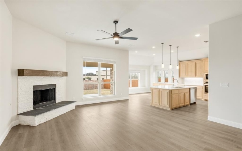 1080 Raptor Road, Alvarado, TX 76009, 3 Bedrooms Bedrooms, ,2 BathroomsBathrooms,Residential,For Sale,1080 Raptor Road,20810827