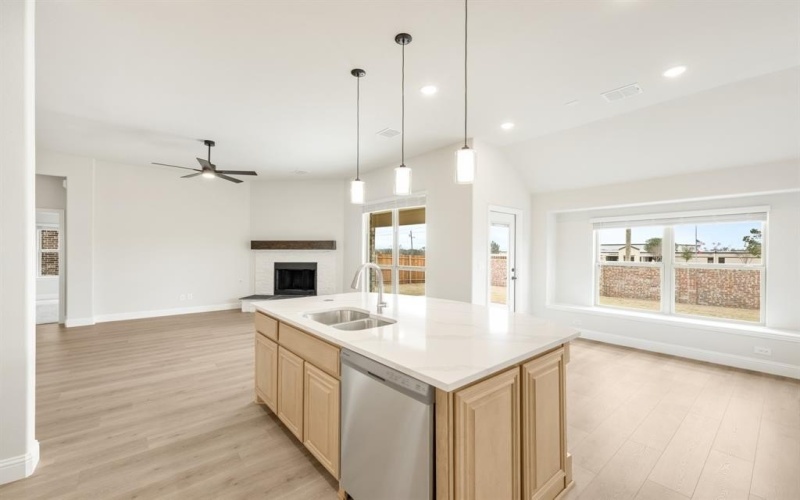 1080 Raptor Road, Alvarado, TX 76009, 3 Bedrooms Bedrooms, ,2 BathroomsBathrooms,Residential,For Sale,1080 Raptor Road,20810827