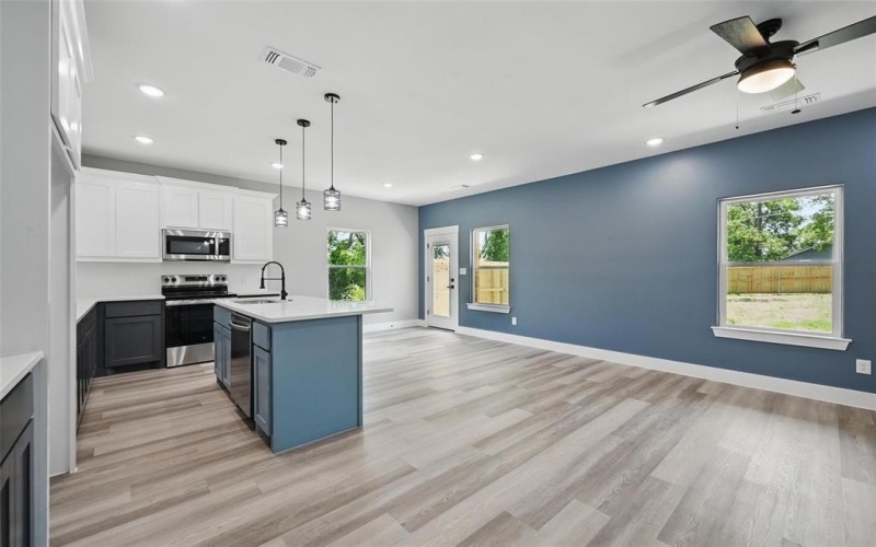 720 W Parnell, Denison, TX 75020, 3 Bedrooms Bedrooms, ,2 BathroomsBathrooms,Residential,For Sale,720 W Parnell,20810904