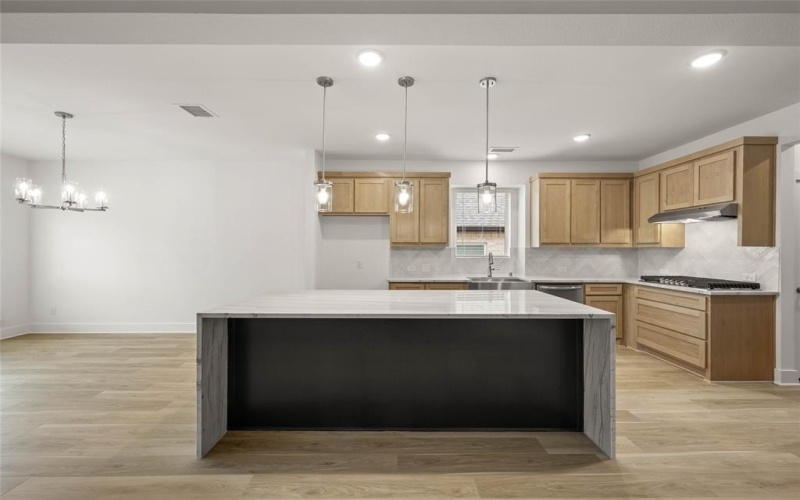 217 Tradd Street, Glenn Heights, TX 75154, 5 Habitaciones Habitaciones , ,5 BañosBaños,Residential,En Venta,217 Tradd Street,20810997