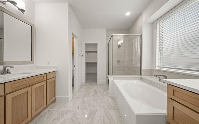 217 Tradd Street, Glenn Heights, TX 75154, 5 Habitaciones Habitaciones , ,5 BañosBaños,Residential,En Venta,217 Tradd Street,20810997