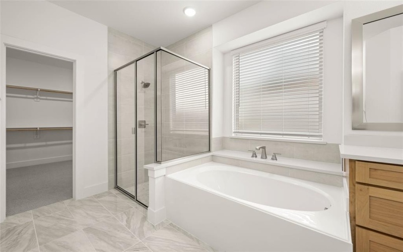 217 Tradd Street, Glenn Heights, TX 75154, 5 Habitaciones Habitaciones , ,5 BañosBaños,Residential,En Venta,217 Tradd Street,20810997
