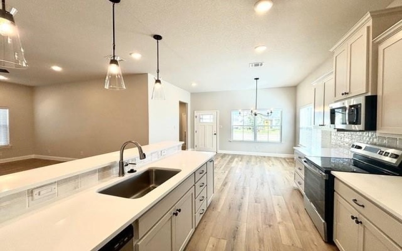 625 Charlotte Lane, Burleson, TX 76028, 3 Bedrooms Bedrooms, ,2 BathroomsBathrooms,Residential,For Sale,625 Charlotte Lane,20814853