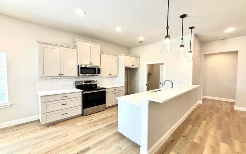 625 Charlotte Lane, Burleson, TX 76028, 3 Bedrooms Bedrooms, ,2 BathroomsBathrooms,Residential,For Sale,625 Charlotte Lane,20814853