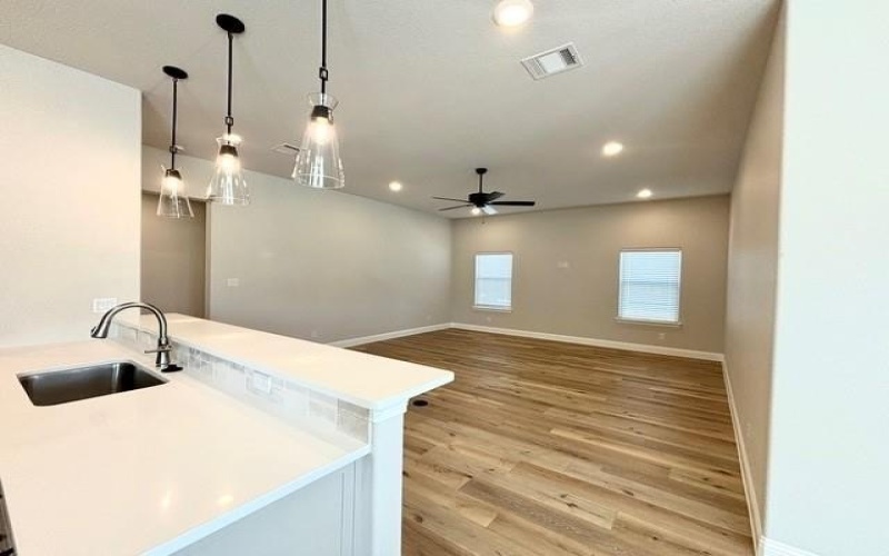625 Charlotte Lane, Burleson, TX 76028, 3 Bedrooms Bedrooms, ,2 BathroomsBathrooms,Residential,For Sale,625 Charlotte Lane,20814853