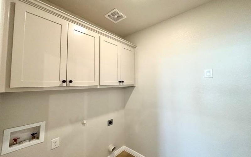 625 Charlotte Lane, Burleson, TX 76028, 3 Bedrooms Bedrooms, ,2 BathroomsBathrooms,Residential,For Sale,625 Charlotte Lane,20814853