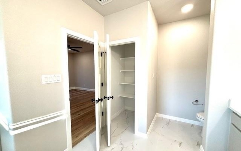 625 Charlotte Lane, Burleson, TX 76028, 3 Bedrooms Bedrooms, ,2 BathroomsBathrooms,Residential,For Sale,625 Charlotte Lane,20814853
