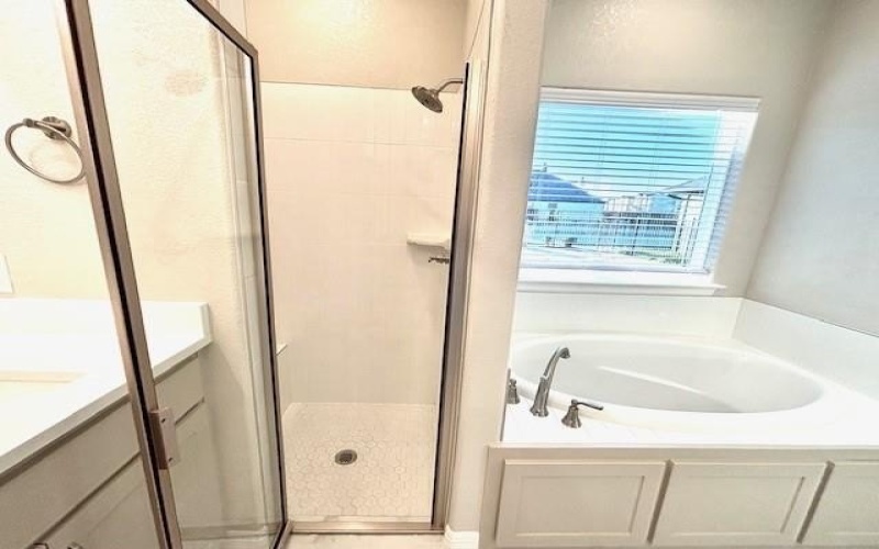 625 Charlotte Lane, Burleson, TX 76028, 3 Bedrooms Bedrooms, ,2 BathroomsBathrooms,Residential,For Sale,625 Charlotte Lane,20814853
