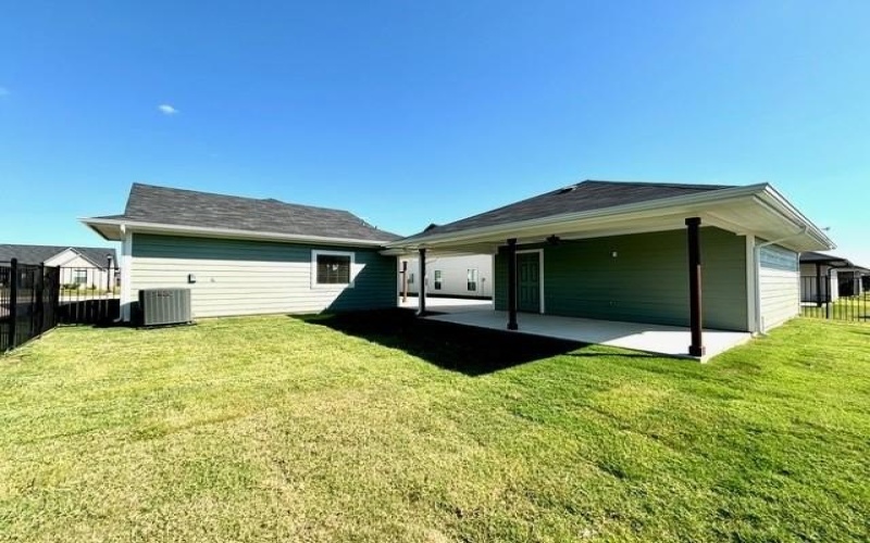 625 Charlotte Lane, Burleson, TX 76028, 3 Bedrooms Bedrooms, ,2 BathroomsBathrooms,Residential,For Sale,625 Charlotte Lane,20814853