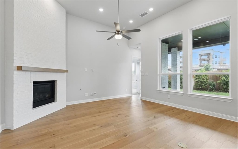6300 Whitebrush Place, Fort Worth, TX 76123, 3 Bedrooms Bedrooms, ,2 BathroomsBathrooms,Residential,For Sale,6300 Whitebrush Place,20811126
