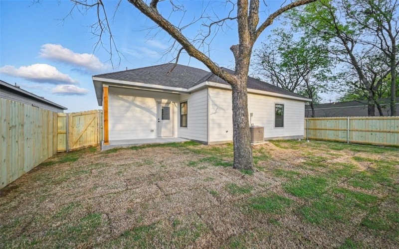 406 Broadway, Whitesboro, TX 76273, 3 Bedrooms Bedrooms, ,2 BathroomsBathrooms,Residential,For Sale,406 Broadway,20811256