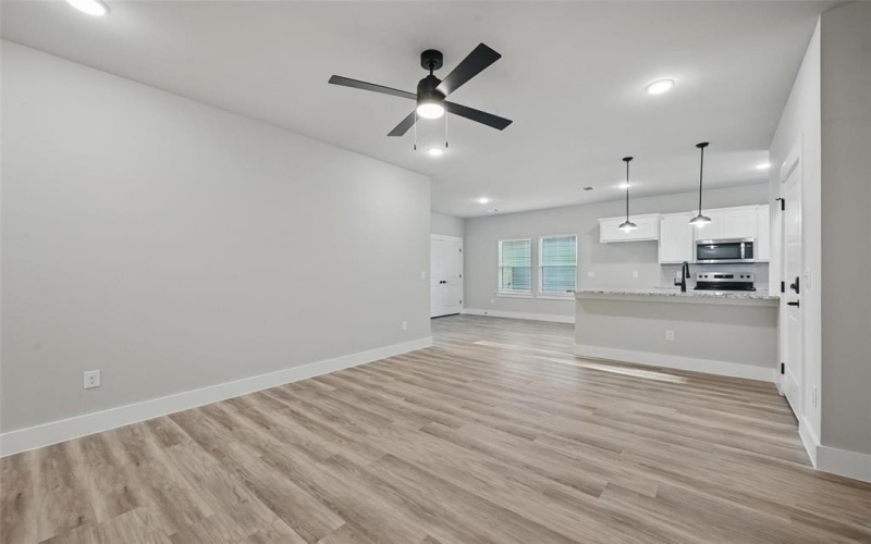 406 Broadway, Whitesboro, TX 76273, 3 Bedrooms Bedrooms, ,2 BathroomsBathrooms,Residential,For Sale,406 Broadway,20811256