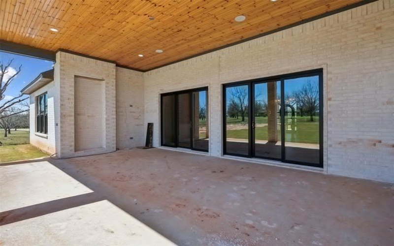 2409 Candlestick Drive, Granbury, TX 76049, 4 Bedrooms Bedrooms, ,5 BathroomsBathrooms,Residential,For Sale,2409 Candlestick Drive,20811301